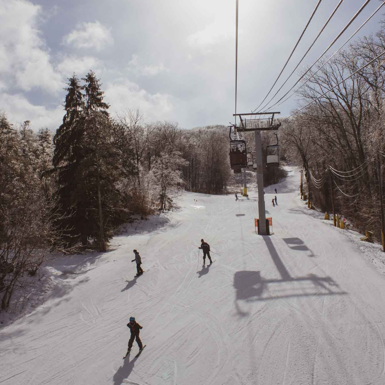 Shuttle Van to Mountain Creek for Snowboarding & Skiing