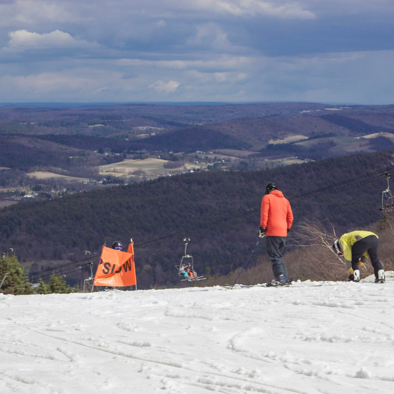 Lifty Shuttle to IKON Mountains Stratton, Camelback or Blue Mtn